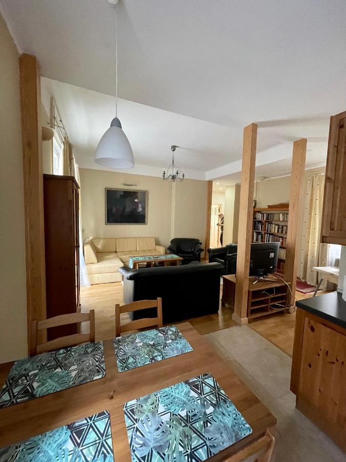 Apartament Spacious In The Heart Of *